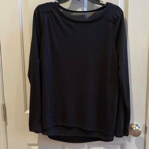 VGUC White House/Black Market Elegant Black Top